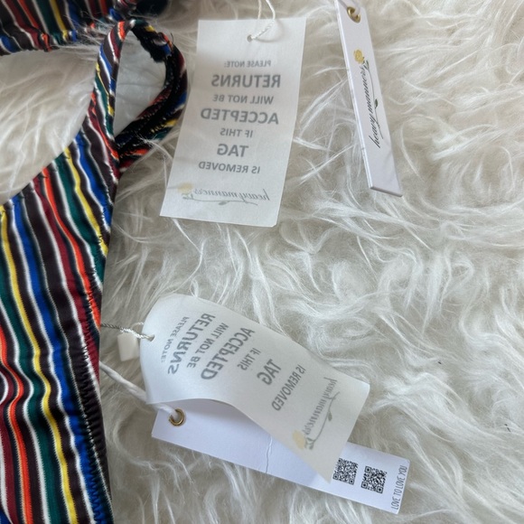 Heavy Manners swim as seen on Kendall Jenner - Picture 4 of 5